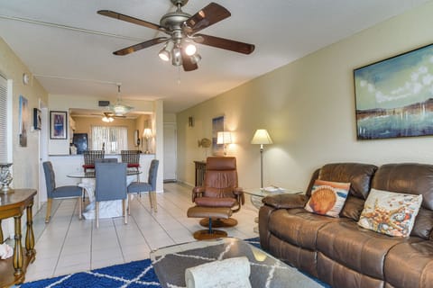 St. Petersburg Vacation Rental | 2BR | 2BA | 890 Sq Ft