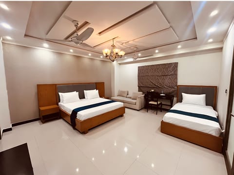 Deluxe Room | Free WiFi, bed sheets