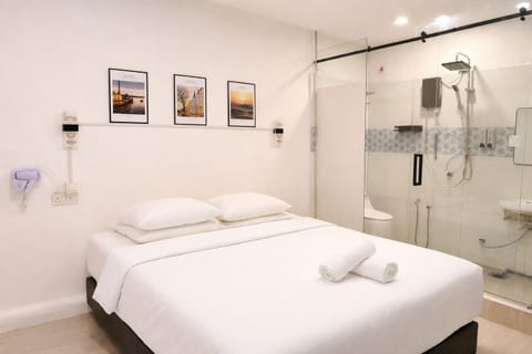 Standard Double Room, 1 Queen Bed | WiFi (free)