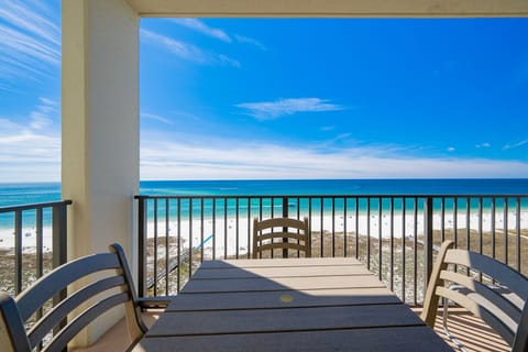 Condo, 1 Bedroom | Outdoor dining