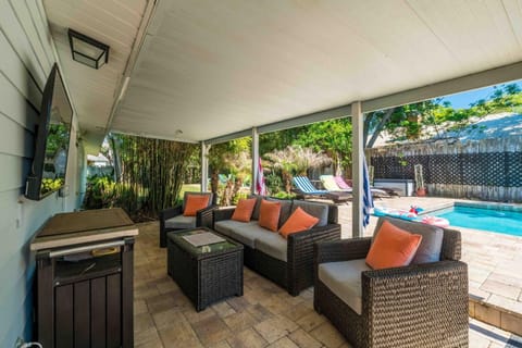 House, 3 Bedrooms | Terrace/patio