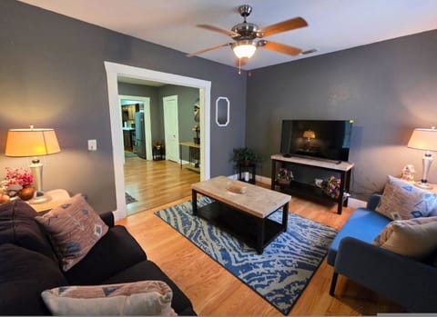House | 1 bedroom