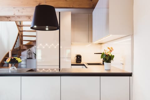 House | Private kitchen | Cookware/dishes/utensils