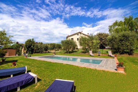 Swimming Pool, Estate, Leisure, Garden, Farmhouse, Outdoor Furniture, Hacienda, Villa, Backyard, Yard