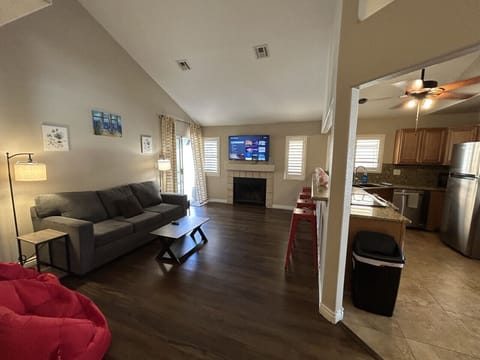 Spacious living room with sofabed