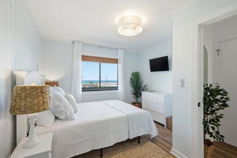 Queen Bedroom with Ocean Views