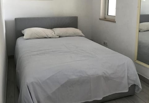 3 bedrooms, WiFi (free), bed sheets