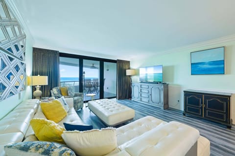 Wake up to the beauty of the Gulf in this stylish beachfront vacation rental featuring floor to ceiling balcony doors, coastal furnishings, and easy access to Destin's sugar white sand.