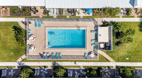 3BR Panoramic Views – Jamaica Royale Beachfront (7694)