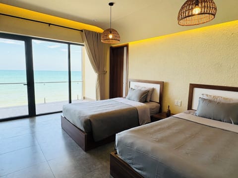 Beach/ocean view