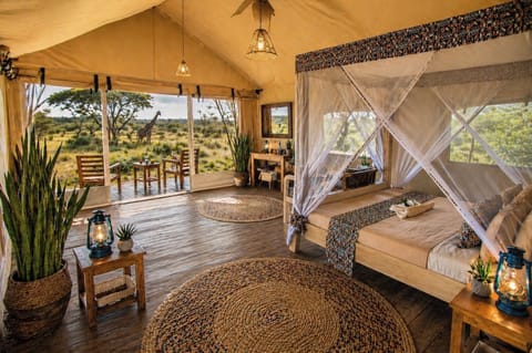 Deluxe Double Room, Garden View | In-room safe, bed sheets