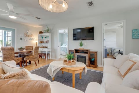 House (3 Bedrooms) | Front of property