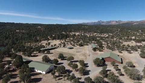 Welcome to Mountain View Cabin Complex!