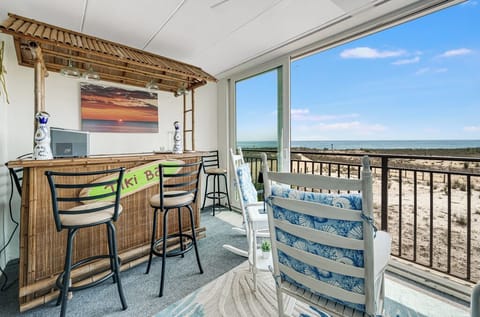 Welcome to Beach Loft 2C!