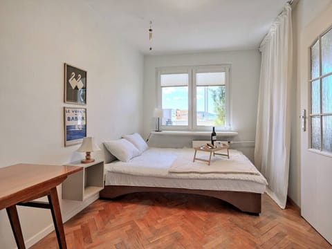 Apartment with Balcony in the Heart of Gdynia | Book Now with RENTUJEMY.COM