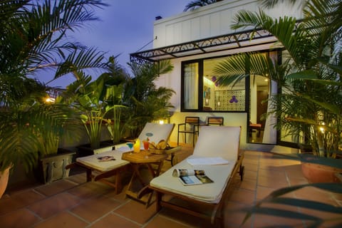 Marvellous Suite with Balcony | Minibar, in-room safe, desk, blackout drapes
