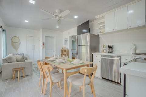 Full kitchen