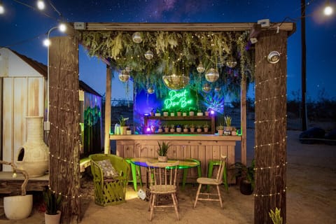 The bar’s open and the stars are out.