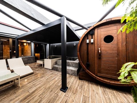 Suite, Balcony, Park View (TYPE E,With High Barrel Sauna) | Property grounds