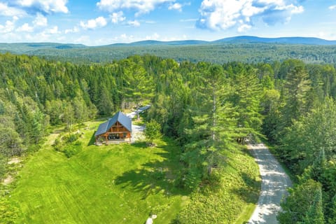 Greensboro Vacation Rental | 4BR | 2BA | 2,600 Sq Ft