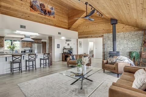 Cedaredge Vacation Rental | 5BR | 3BA | 3,000 Sq Ft