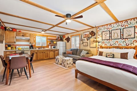 One room. Everything you need. After a full day in the park, the last thing you want is a space that's complicated. This one isn't. Just come back, sit down, and let the day settle in.