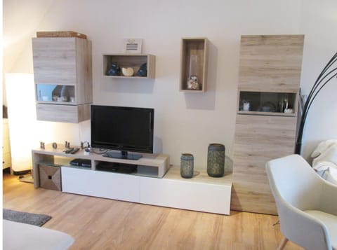 Apartment | Dining