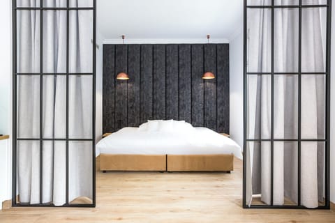 Deluxe Double Room, Park View | Premium bedding, laptop workspace, free WiFi, bed sheets