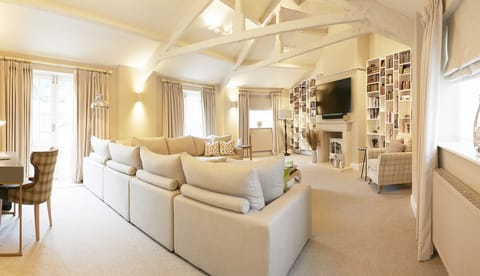 No.38 High Street (Pet-Friendly) | Living area | 39-inch flat-screen TV with digital channels, DVD player