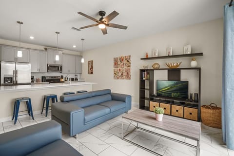 4843 Romeo Circle (1).jpg