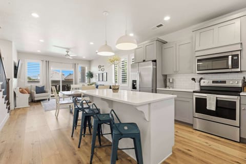 Townhome, Multiple Beds, Patio, Garden View (The Retreat) | Private kitchen
