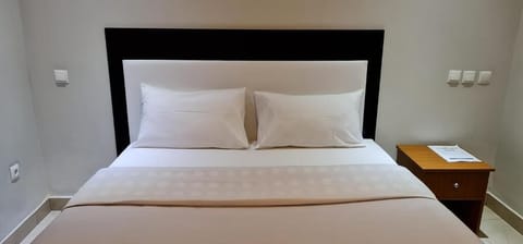 Double Room, 1 Double Bed, Private Bathroom | WiFi (free)