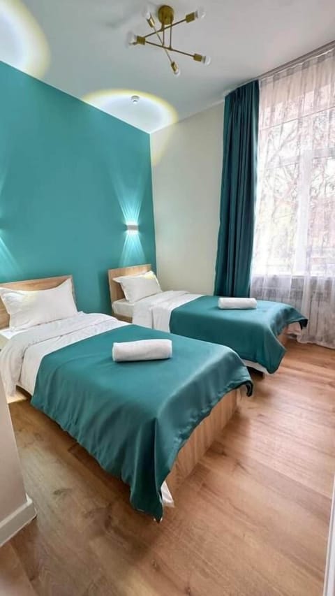 Classic Twin Room | Iron/ironing board (on request), WiFi (free)