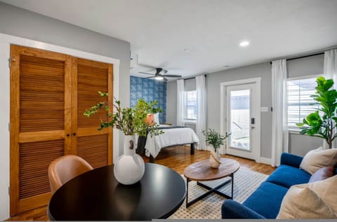 House | 1 bedroom