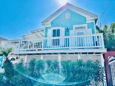 Welcome to Sandy Toes Stay!​