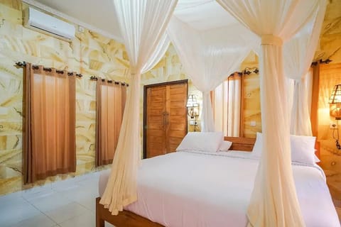 Standard Double Room, Park View | Desk, laptop workspace, free WiFi