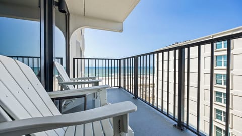 Island Sunrise 468 - Private balcony overlooking the beach.