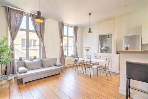 Apartment | Living area