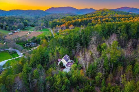 Private, wooded setting just 15 minutes from Asheville - close to everything, but tucked away for a true mountain escape