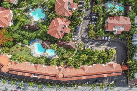 Apartment, 1 Bedroom, Balcony, Garden View | Pool | Outdoor pool