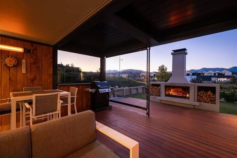 Outdoor Patio and fire area