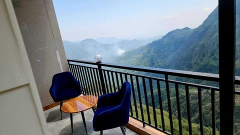 Luxury Room | Desk, WiFi (free)