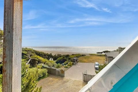 Balcony | Open Air Deck | Shoreline Views