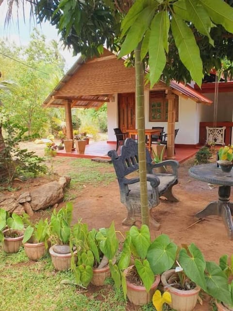 Deluxe Double Room, Garden View | Outdoor dining
