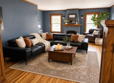 Spacious living room