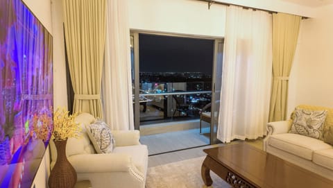 Deluxe Apartment | Living area