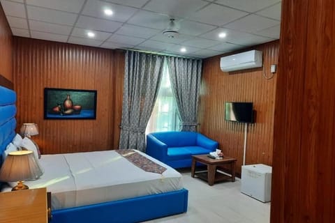 Standard Room | Soundproofing, iron/ironing board, free WiFi