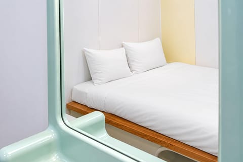 Standard Double Room - No Window | Soundproofing, iron/ironing board, free WiFi, bed sheets