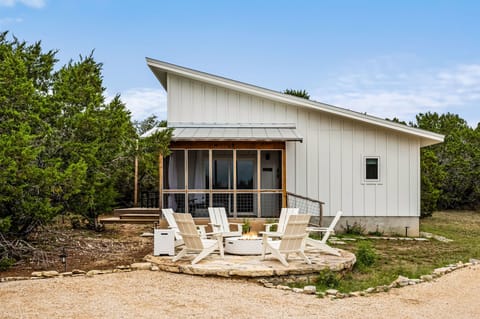 Enjoy a cozy Texas Hill Country escape at this charming Wimberley guest cottage with a king suite.