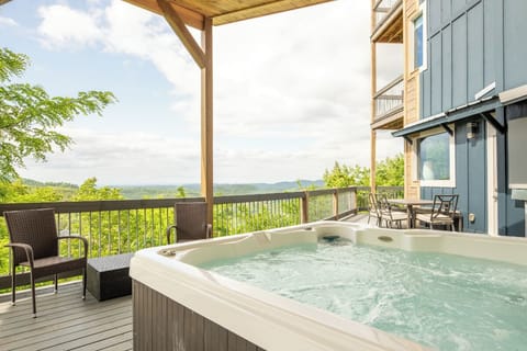 Fancy Views' bubbling hot tub